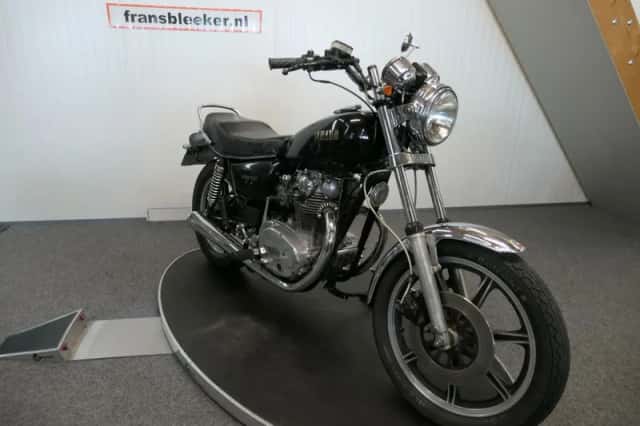 Yamaha XS 650 (1982) thumbnail 2