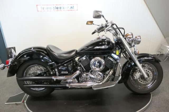 Yamaha XVS 1100 A Drag Star (2001) thumbnail 1