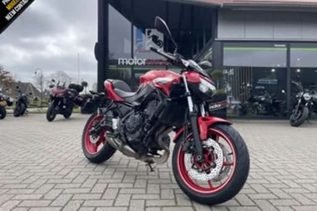 Kawasaki Z650 (2022) thumbnail 2
