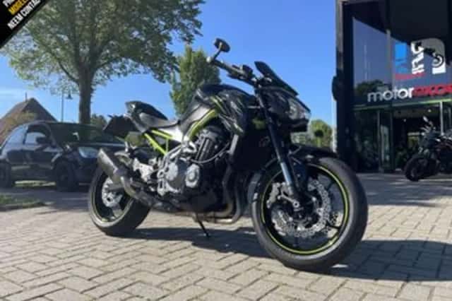 Kawasaki Z900 (2019) thumbnail 2