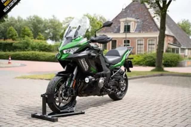 Kawasaki Versys 1000 (2023) thumbnail 4