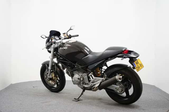 Ducati Monster 900 (2001) thumbnail 6