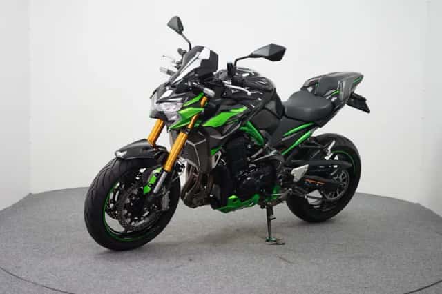 Kawasaki Z900 (2024) thumbnail 4