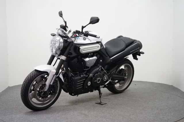 Yamaha MT-01 (2011) thumbnail 4