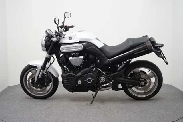 Yamaha MT-01 (2011) thumbnail 5