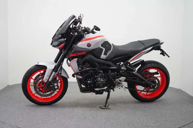 Yamaha MT-09 (2019) thumbnail 5