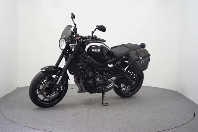 Yamaha XSR900 (2017) thumbnail 4