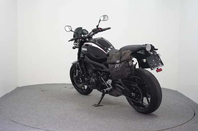 Yamaha XSR900 (2017) thumbnail 6