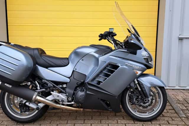 Kawasaki GTR 1400 (2007) thumbnail 2