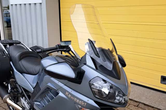 Kawasaki GTR 1400 (2007) thumbnail 5
