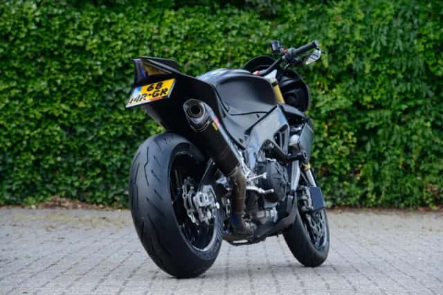 Aprilia Tuono V4 1100 RR (2019) thumbnail 3