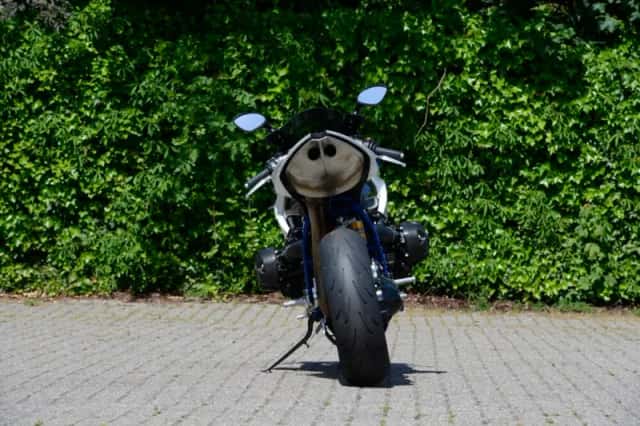 BMW HP2 Sport (2009) thumbnail 2