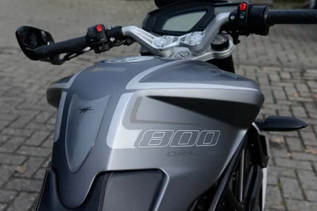 MV Agusta Dragster 800 (2015) thumbnail 5