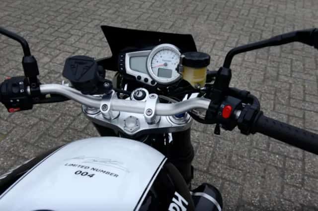 Triumph Speed Triple (2014) thumbnail 5