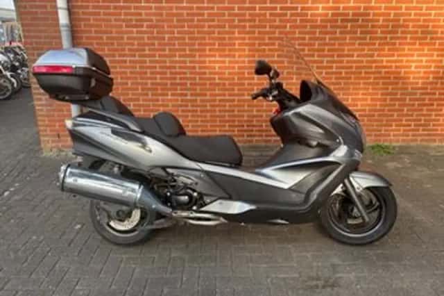 Honda FJS 400 Silver Wing (2012) thumbnail 1