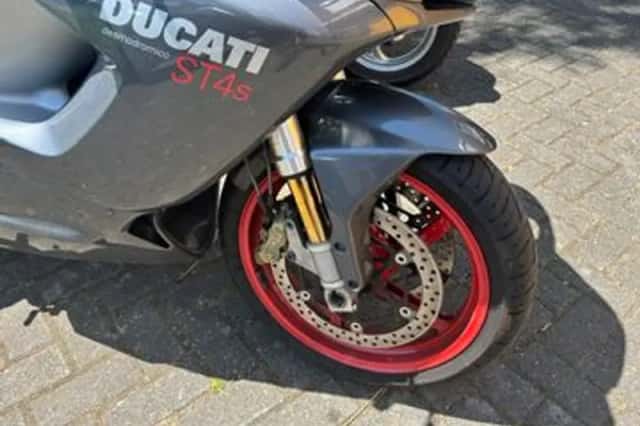 Ducati ST 4S (2004) thumbnail 6