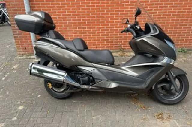 Honda Silver Wing 600 (2011) thumbnail 1