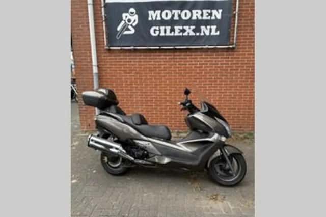 Honda Silver Wing 600 (2011) thumbnail 2