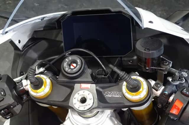 Aprilia RSV4 1100 (2024) thumbnail 1