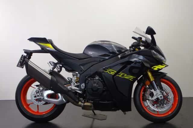 Aprilia RSV4 1100 (2025) thumbnail 2