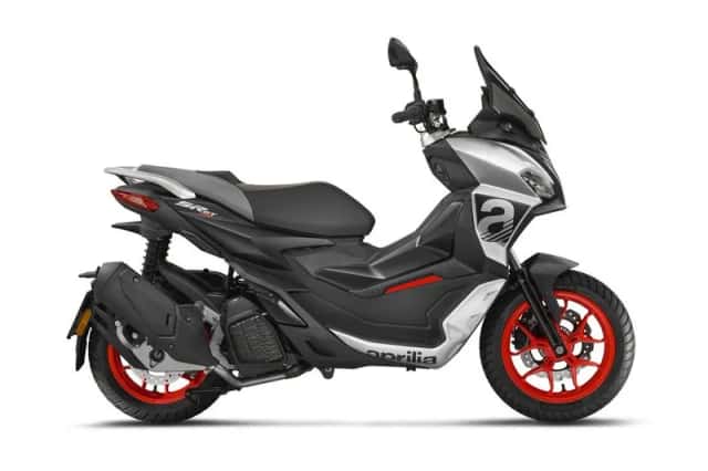 Aprilia SR GT (2024) thumbnail 1