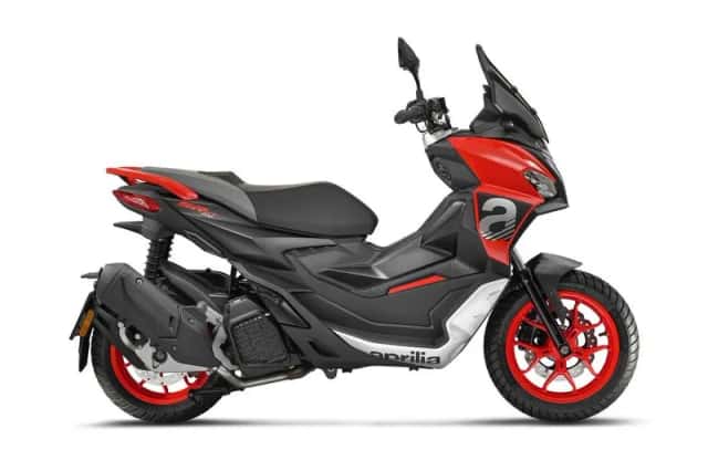 Aprilia SR GT (2024) thumbnail 2
