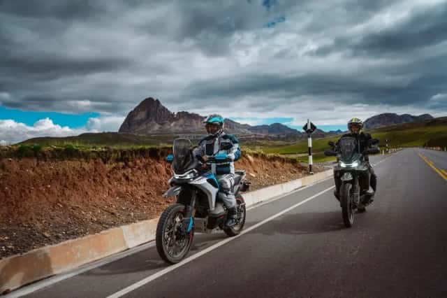 CFMoto 800 MT-X (2026) thumbnail 2