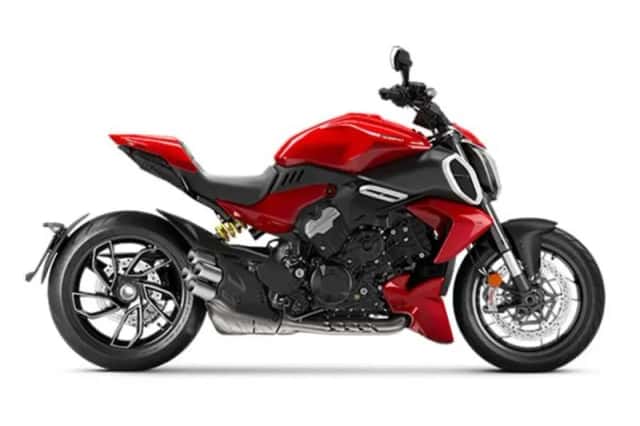 Ducati Diavel V4 (2024) thumbnail 1
