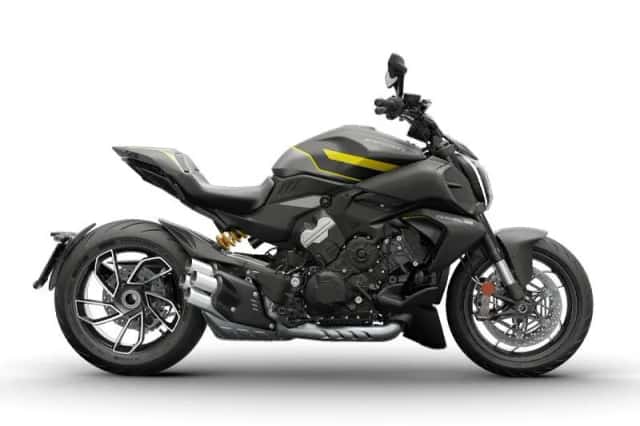 Ducati Diavel V4 (2024) thumbnail 2