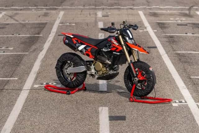 Ducati Hypermotard 698 Mono RVE (2026) thumbnail 6