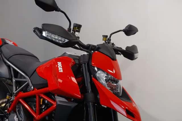 Ducati Hypermotard 950 (2024) thumbnail 4