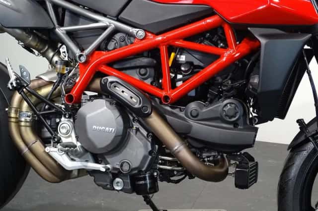 Ducati Hypermotard 950 (2024) thumbnail 5