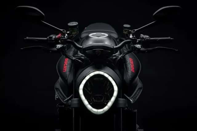 Ducati Monster (2024) thumbnail 4