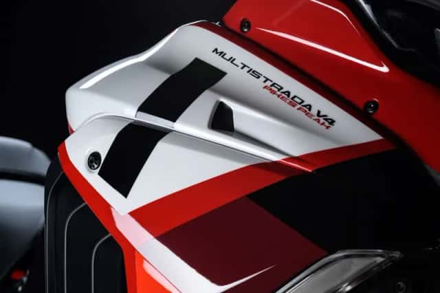 Ducati Multistrada V4 Pikes Peak (2024) thumbnail 2