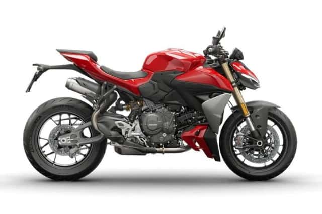 Ducati Streetfighter V2 (2025) thumbnail 1