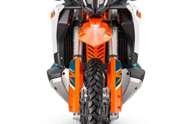 KTM 890 Adventure (2024) thumbnail 4