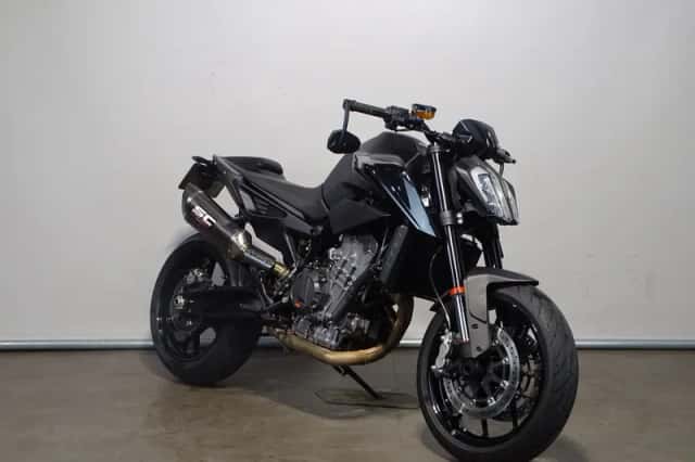 KTM 890 Duke (2021) thumbnail 2