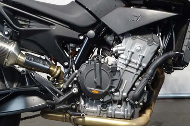 KTM 890 Duke (2021) thumbnail 6