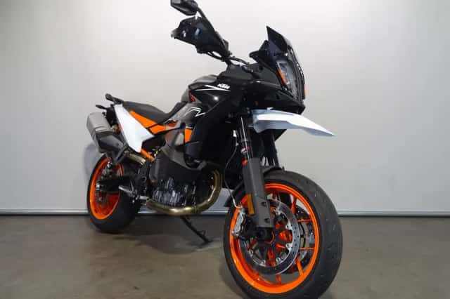 KTM 890 SMT (2024) thumbnail 2
