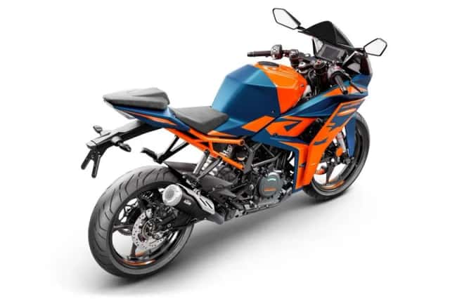 KTM RC 390 (2024) thumbnail 1