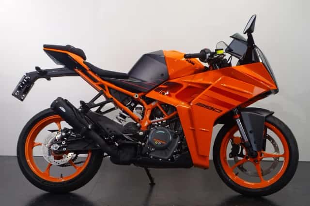 KTM RC 390 (2024) thumbnail 1