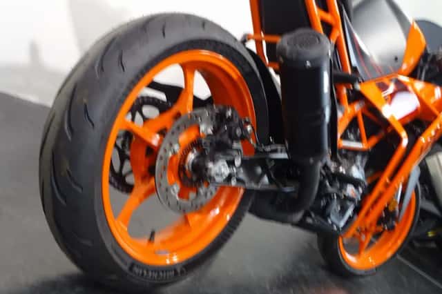KTM RC 390 (2024) thumbnail 5