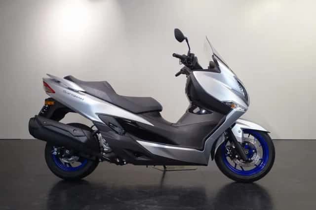 Suzuki Burgman 400 (2024) thumbnail 1