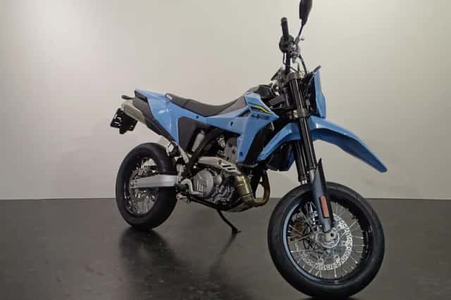 Suzuki DR Z4SM (2026) thumbnail 5