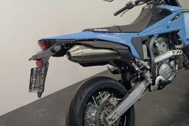 Suzuki DR Z4SM (2026) thumbnail 5