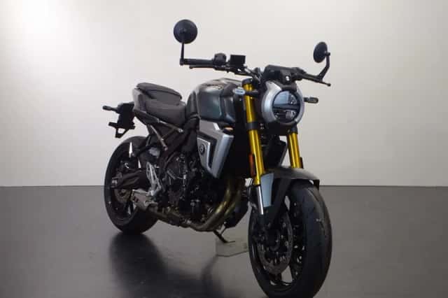 Suzuki GSX-8T (2025) thumbnail 3