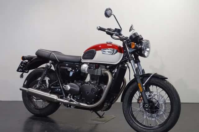 Triumph Bonneville T100 (2024) thumbnail 2