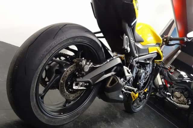 Triumph Street Triple RS (2024) thumbnail 3