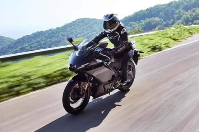 Yamaha YZF-R3 (2025) thumbnail 1
