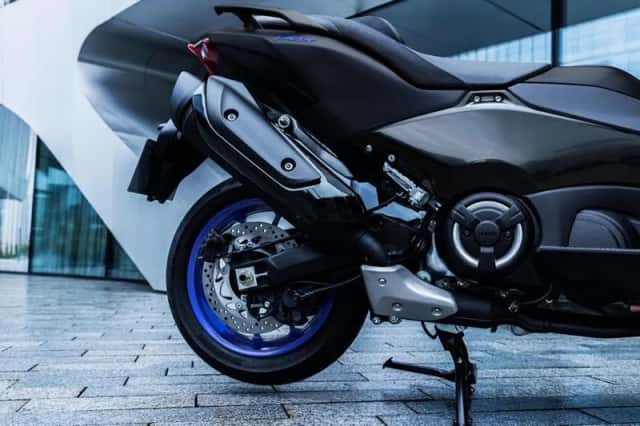 Yamaha T MAX (2024) thumbnail 1
